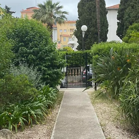 Pavillon D'angleterre Au Coeur De La * Menton