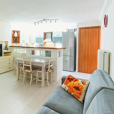 Pavillon D'angleterre Au Coeur De La *