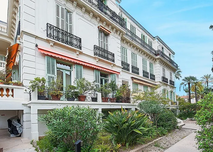 Pavillon D'angleterre Au Coeur De La アパート マントン